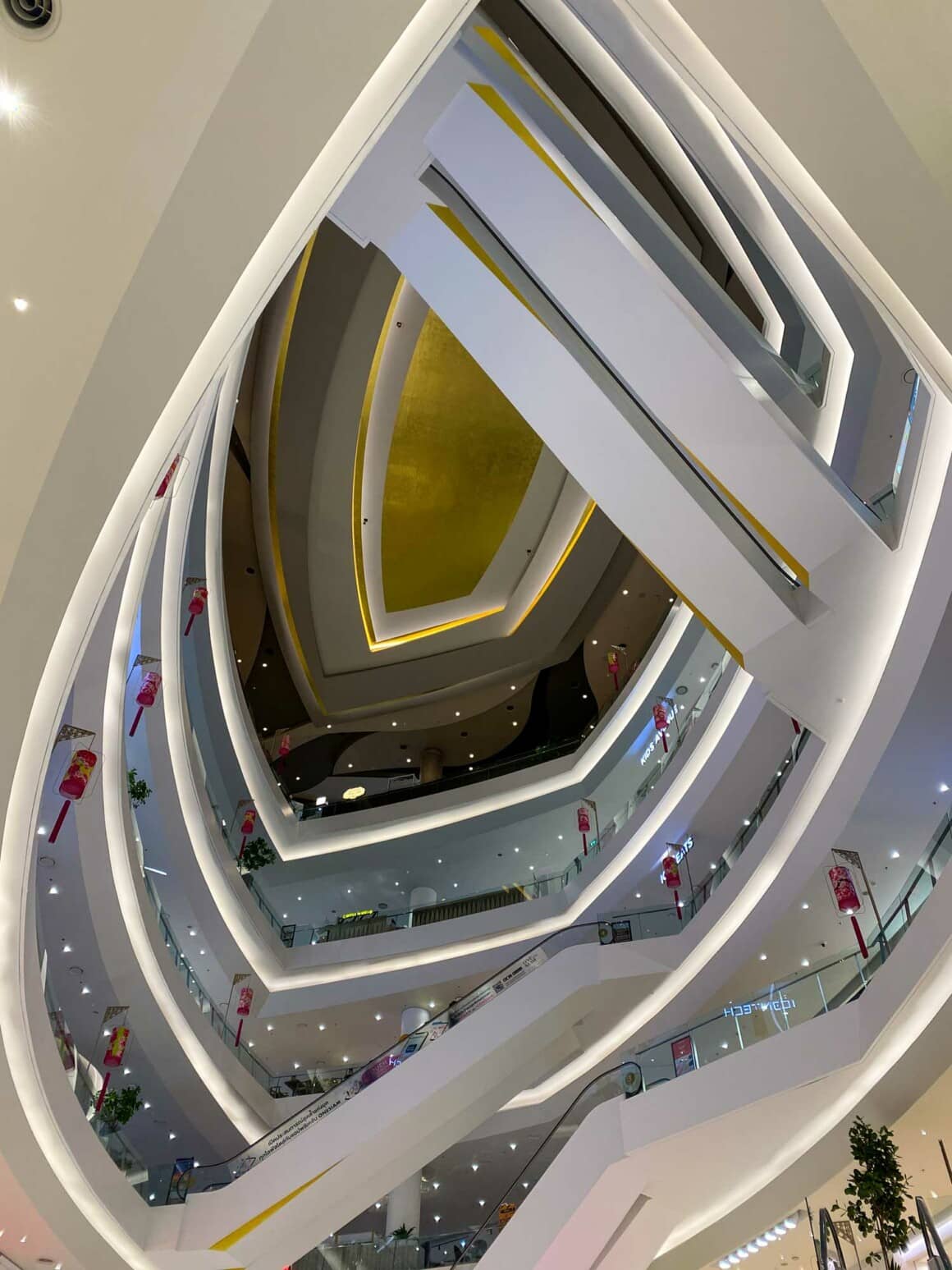 voyage bangkok iconsiam